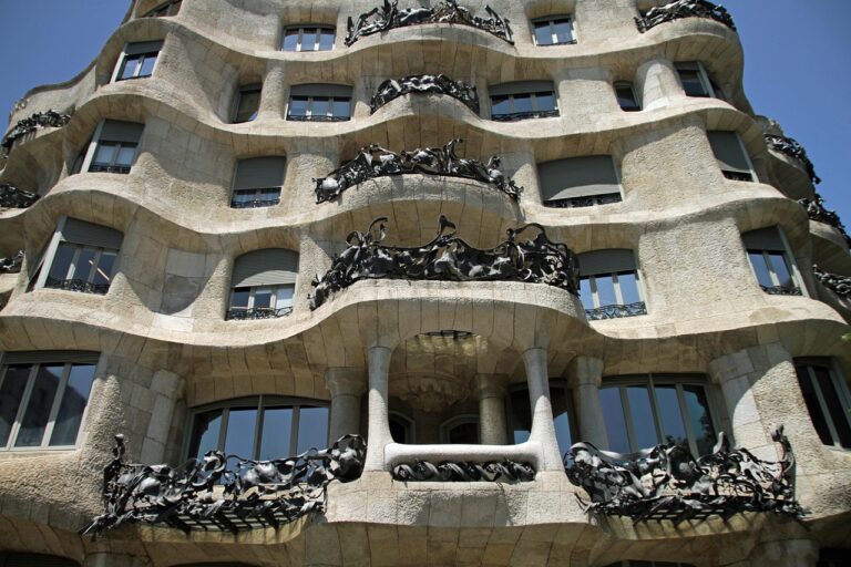 Casa Milà Barcelona arquitectura