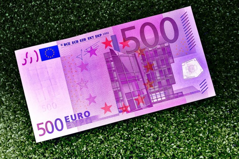 Euros billetes inversión inmobiliaria capital