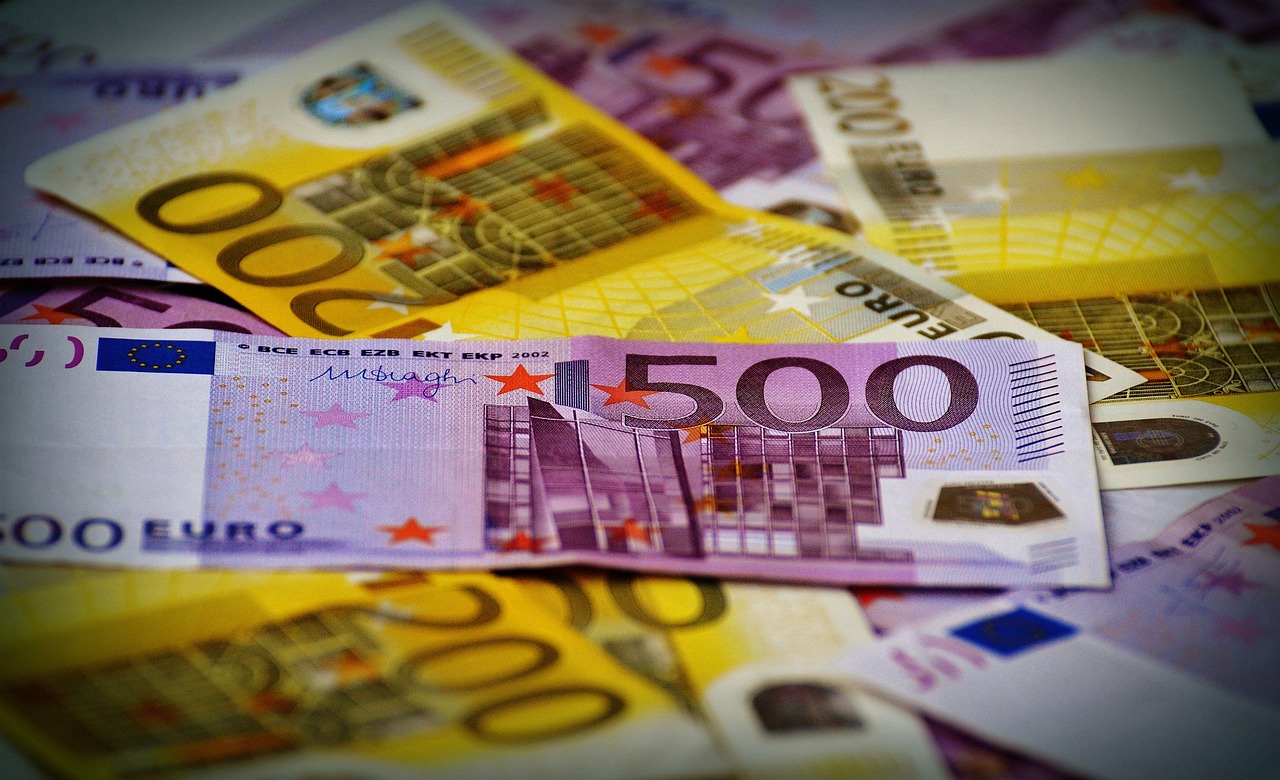 Euros billetes inversión inmobiliaria capital