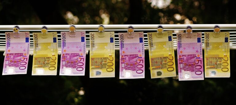 Euros billetes inversión inmobiliaria capital